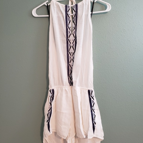 (SOLD) F21 White Halter Romper - Picture 4 of 5